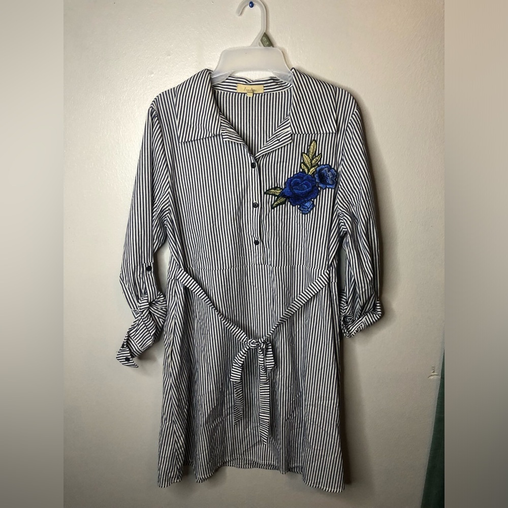 Love Notes Blue & White Pinstripe Embroidered Floral Dress Size Large Cotton